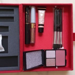 NWT. Lancome Five Pieces Set and Signature Clutch Case with Handle.